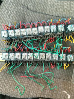 欧姆龙中间继电器交流220v八脚带座22个