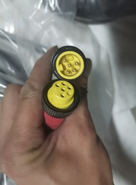 AB罗克韦尔连接线889N-F65GFNM-10 840议价