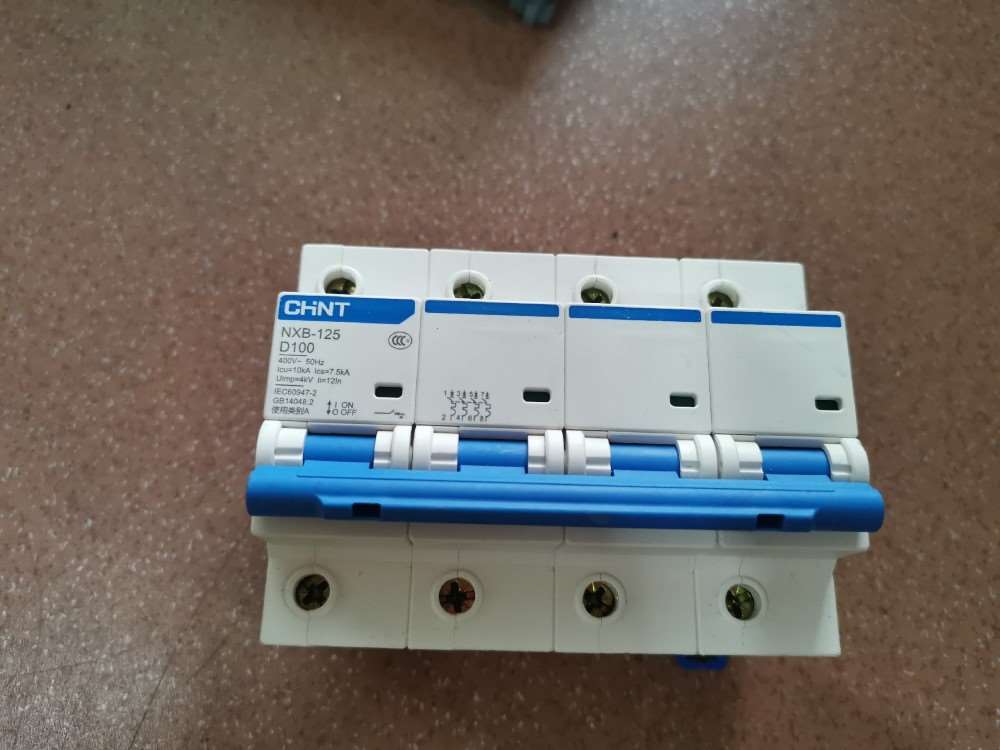 正泰NXB-1254P125A空气开关D100功能正常-议价