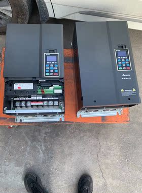 台达CP2000变频器55KWVFD550CP43S实物