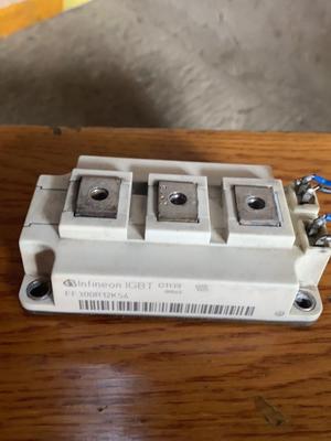 英飞凌IGBTFF300R拆机FF300R12KS4