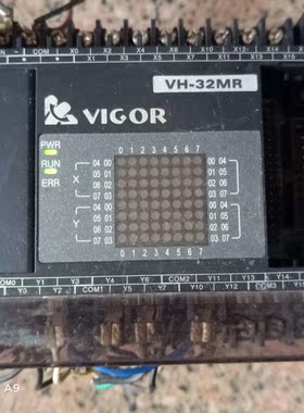 丰炜PLCVH一32MR一D二手拆机成色外观通电如图实物
