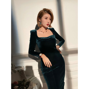 XULU原创欧洲高定丝绒收腰显瘦通勤轻奢优雅简约方领长袖 连衣裙