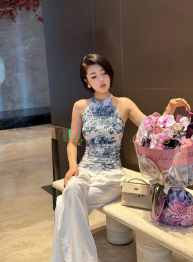 XULU原创冰丝压胶印花时髦打底衫气质女人味挂脖式背心无袖上衣