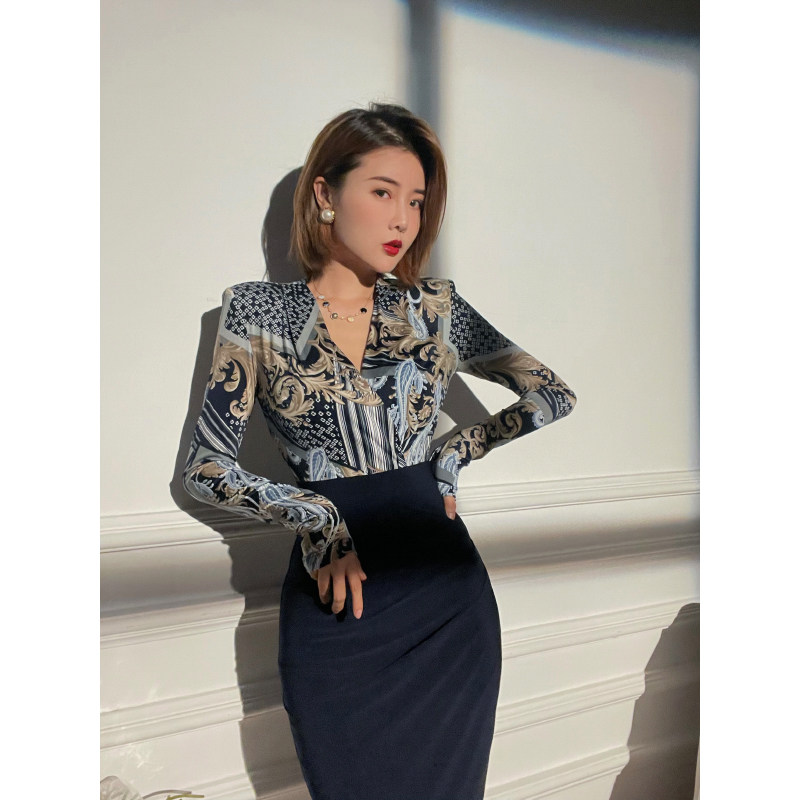 XULU原创针织拼接高定印花轻奢气质欧美复古文艺V领假两件连衣裙,女装/女士精品,连衣裙,淘宝优惠券,粉丝福利购,淘宝优惠卷