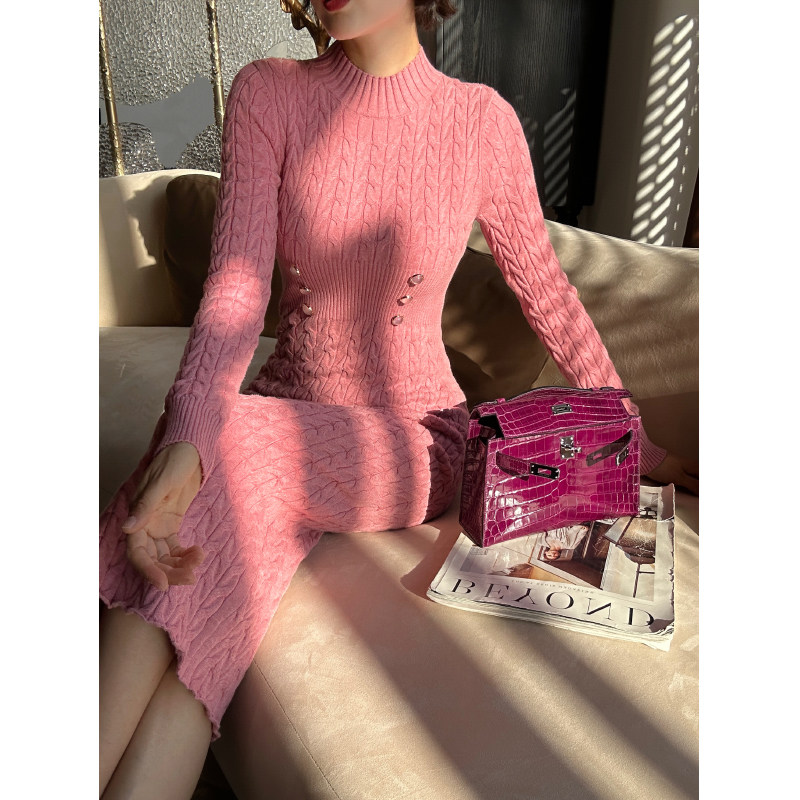 XULU原创粉色法式麻花纹针织毛衣包臀裙气质半高领修身长款连衣裙