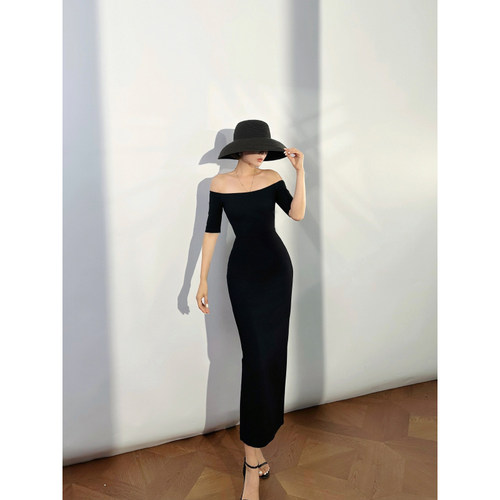 XULU原创赫本风黑色弹力罗马布一字肩性感包臀后开叉高级连衣裙