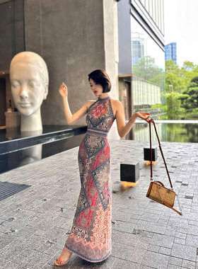 XULU原创夏季大图腾针织印花卓玛风度假休闲高腰挂脖无袖连衣裙