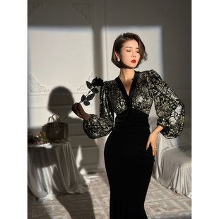 XULU原创时尚 V领上衣 通勤纯色丝绒拼接玫瑰烫金针织气质泡泡袖