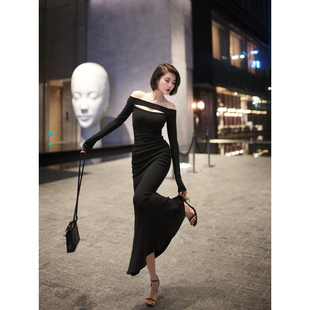 XULU原创美利诺慕斯绒针织优雅黑色一字肩镂空收腰长款 鱼尾连衣裙