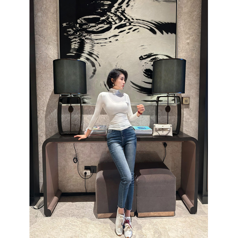 XULU原创新款柔软水洗牛仔复古时尚浅蓝色做旧修身显瘦小脚牛仔裤