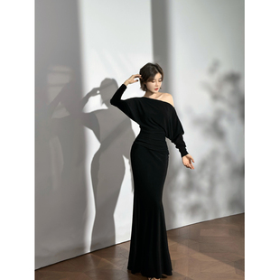 XULU原创进口颗粒感醋酸包臀裙优雅修身高腰一字领羊腿袖连衣裙