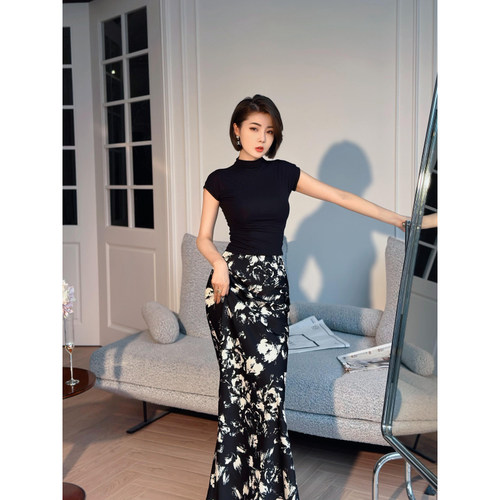 XULU原创夏季新款元气棉纯色打底衫气质性感修身短款立领上衣T恤