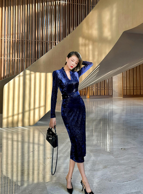 XULU原创欧洲高定雪花丝绒压皱包臀裙复古女人味高腰长袖连衣裙