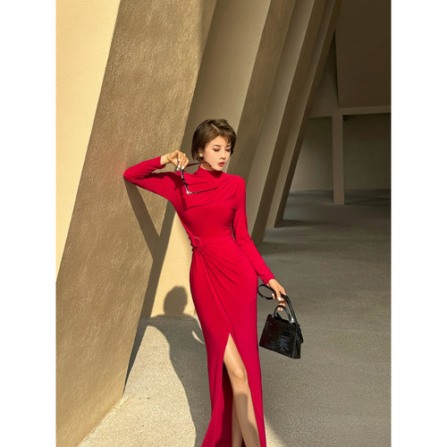 XULU原创新款暮紫枚红水晶麻包臀裙气质褶皱收腰显瘦开叉连衣裙