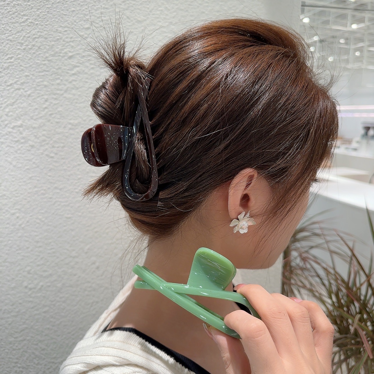 抓夹设计感大号鲨鱼夹发饰