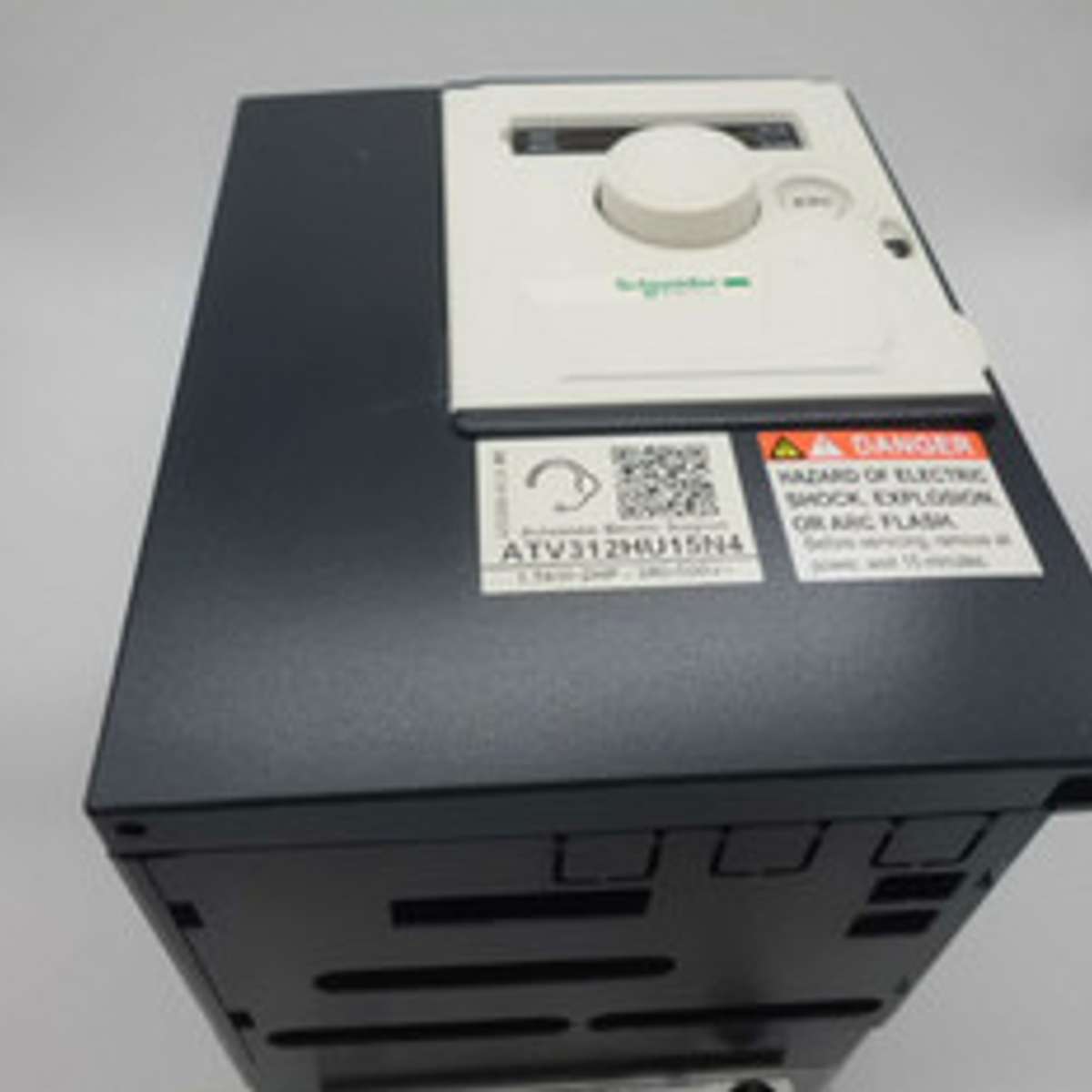 ATV312HD15N4变频器15KW380V可