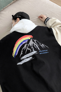 J909 P55 室内港风 情侣港风夹克棒球领彩虹印花棒球服学生雪山潮图片