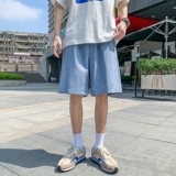 天蓝色