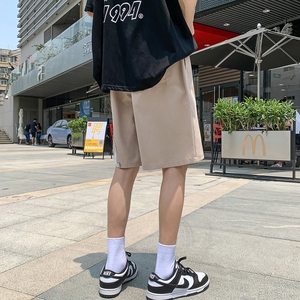 K203P25外景港风夏装短裤沙滩裤五分裤卡通狗印花休闲宽松百搭,安德玛夏季搭配男图片