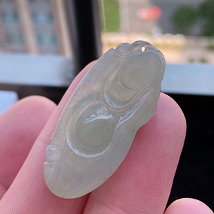 缅甸A货冰种飘花如意吊坠挂件