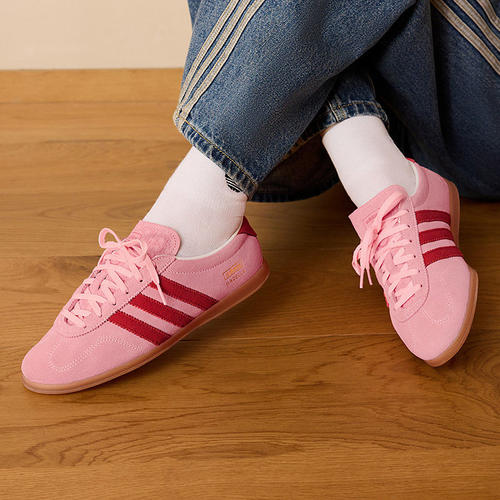 阿迪达斯三叶草女鞋2026