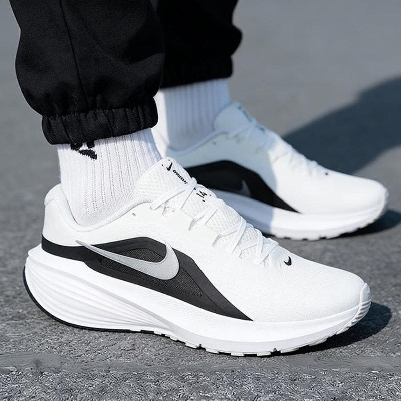 NIKE耐克男鞋跑步鞋2026
