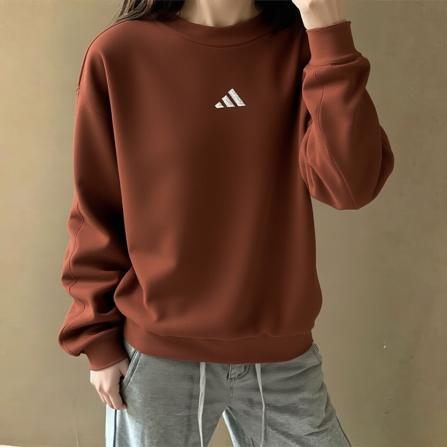 阿迪达斯棕色卫衣女上衣秋季新款复古宽松保暖运动服防风套头衫