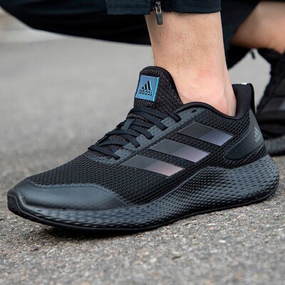 adidas阿迪达斯男鞋冬季新款黑武士运动鞋训练缓震跑步鞋男GW2499