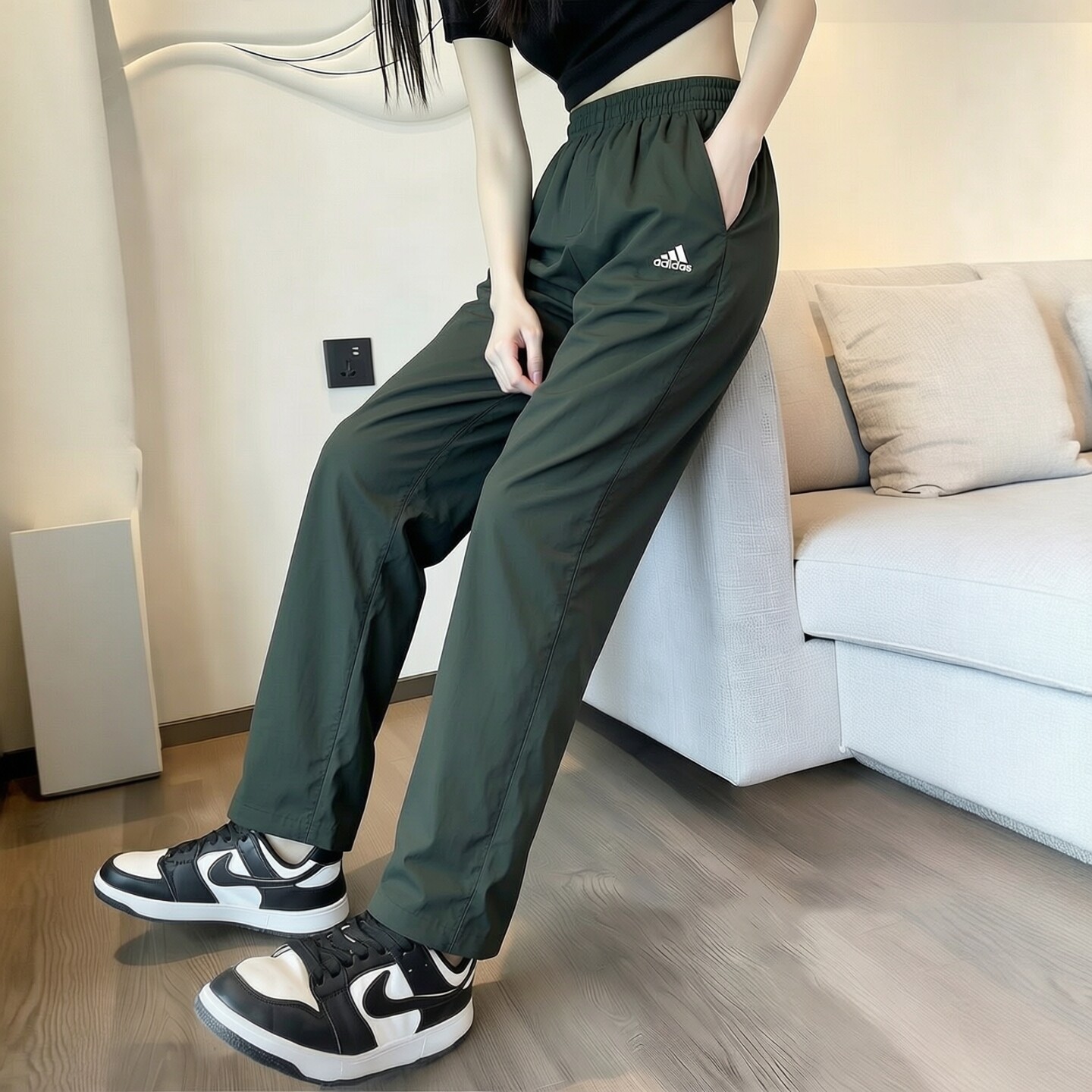 阿迪达斯绿色冰丝速干工装裤女裤新款宽松休闲裤直筒阔腿运动裤