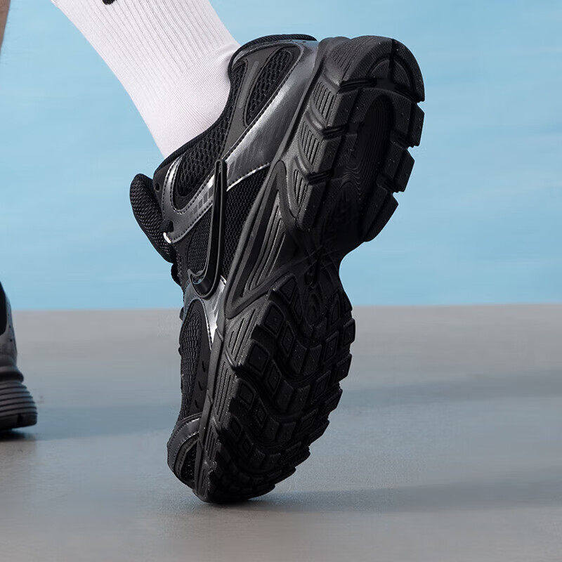 耐克Nike男鞋休闲鞋26秋季新款V5RNR网面运动鞋老爹鞋HJ5228