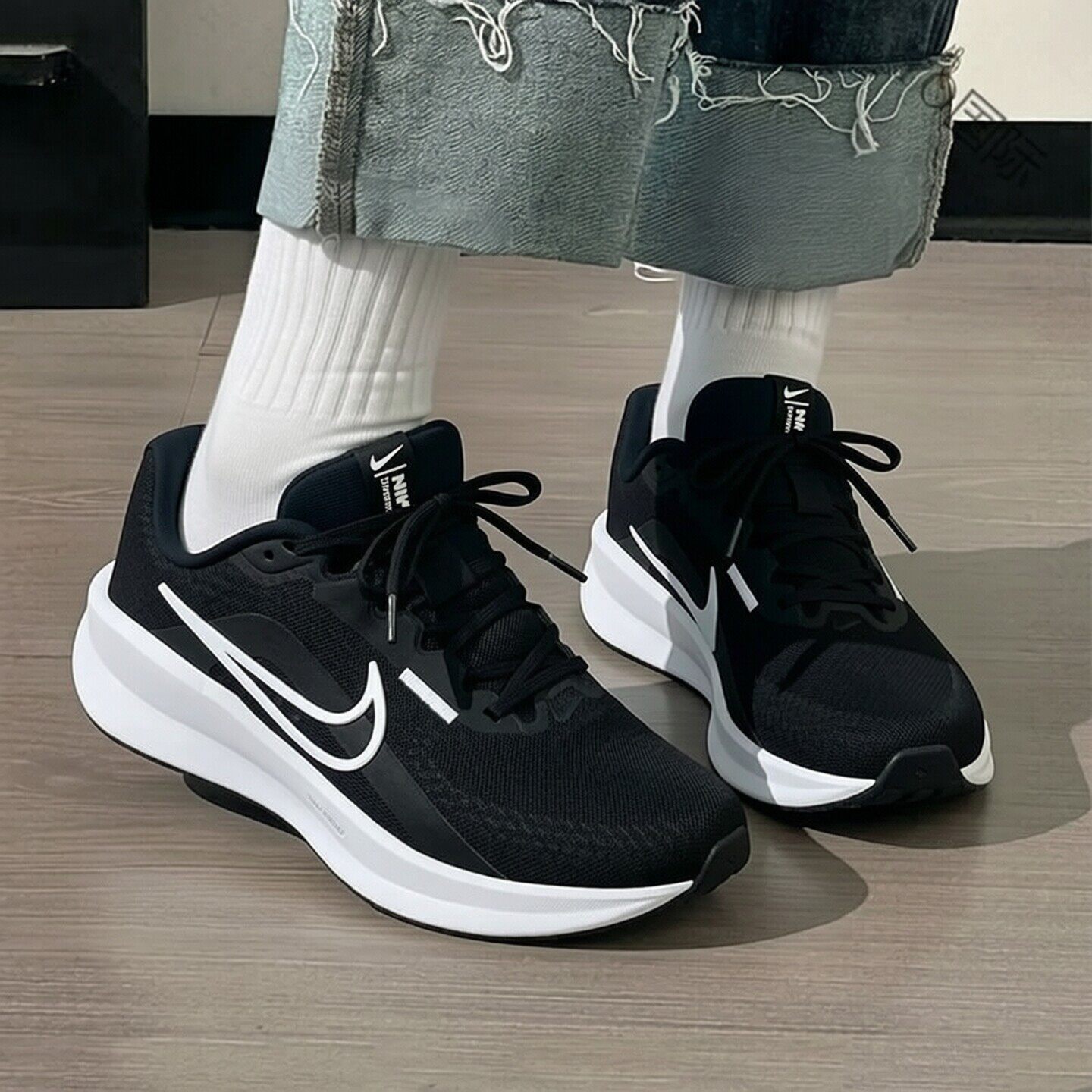Nike耐克鞋子2026年新款跑步鞋健身运动鞋女子黑色休闲鞋透气网鞋
