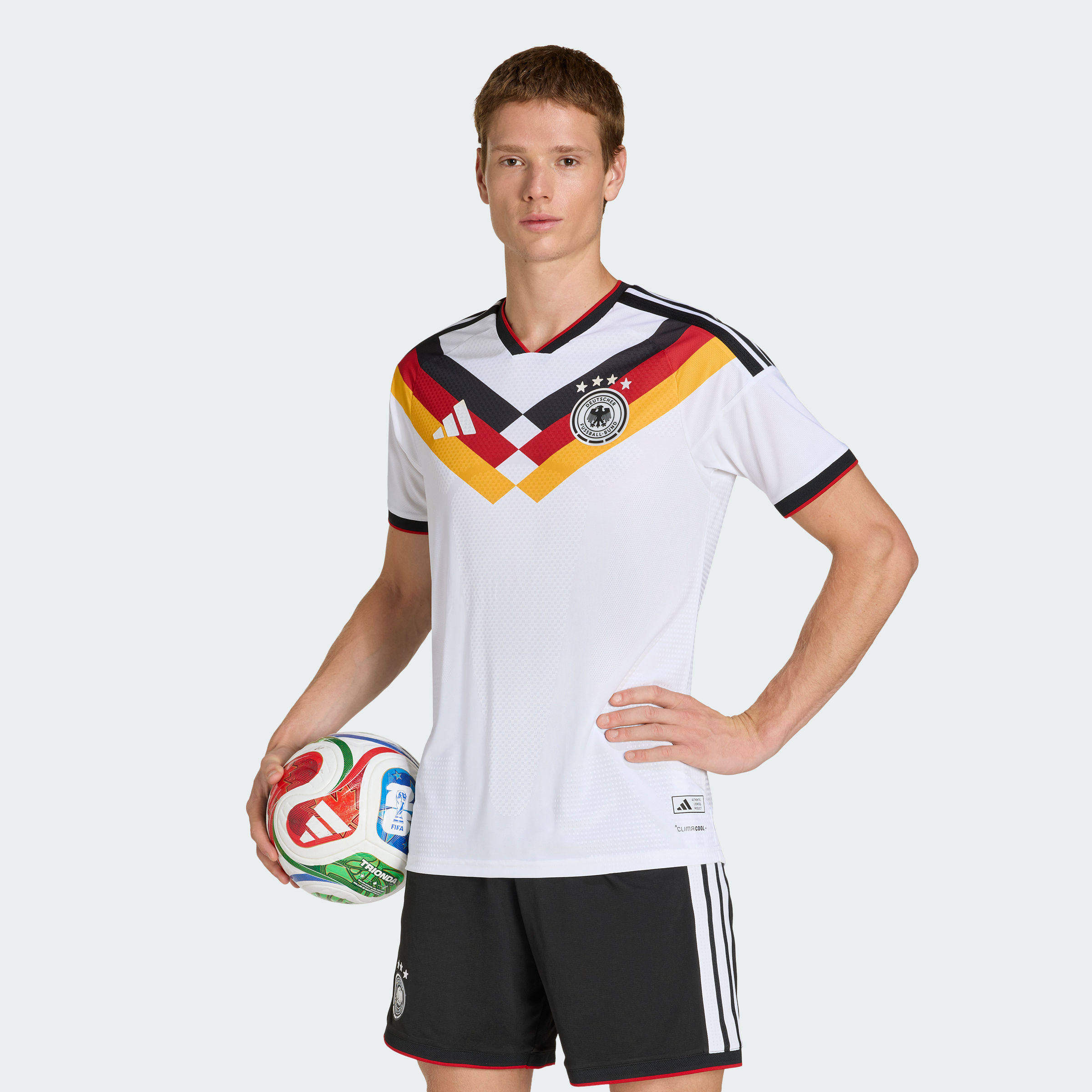 Adidas/阿迪达斯正品德国队球员版V领透气舒适T恤短袖JN2066