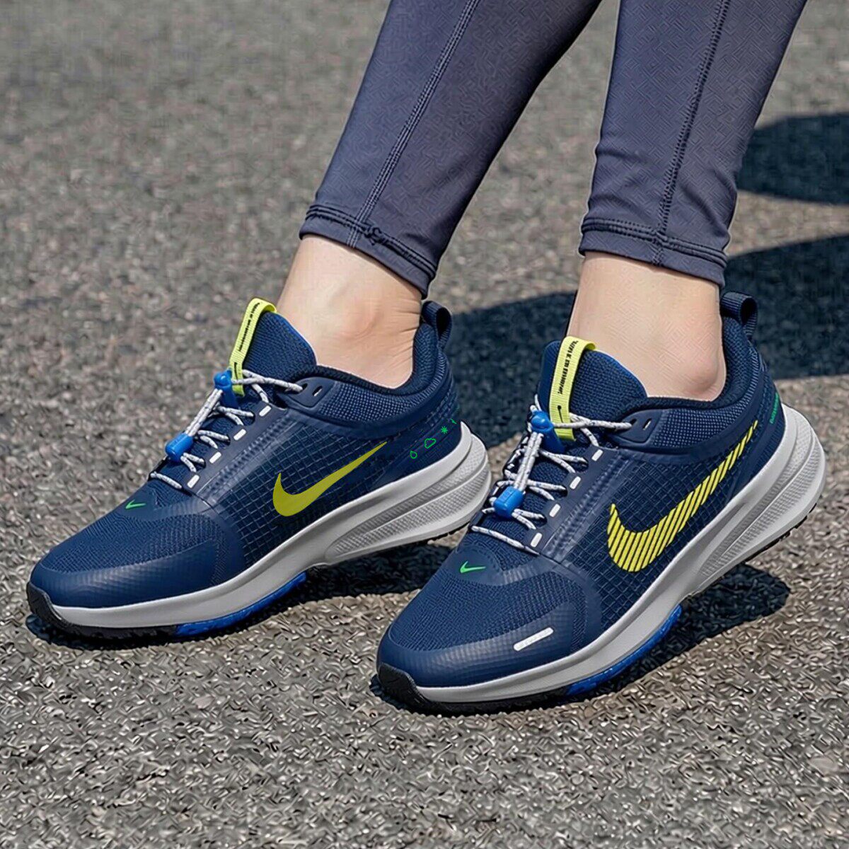 Nike耐克STAR RUNNER UTILITY防水运动鞋新款女鞋潮流蓝色跑步鞋