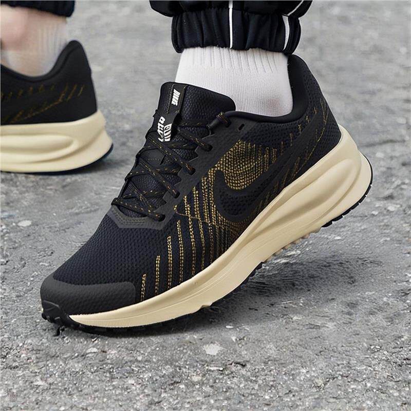 Nike耐克鞋子正品黑色跑步鞋春季正品运动鞋厚底男鞋网面鞋HM9594