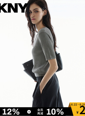 DKNY唐可娜儿26夏季新款圆领短袖针织衫女肌理休闲T恤灰色上衣潮