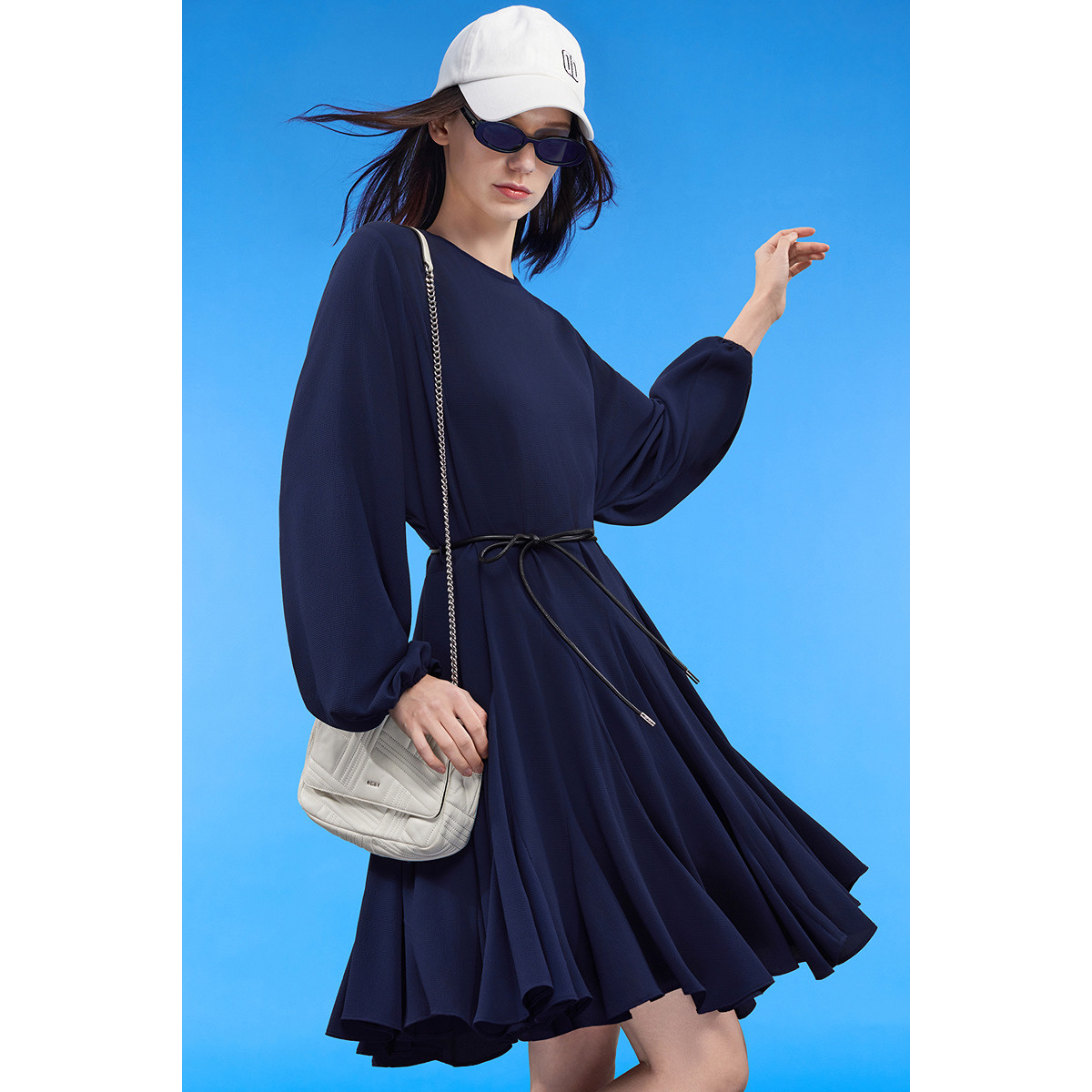 DKNY/唐可娜儿25年夏季女圆领蝙蝠袖拼缝荷叶A字连衣裙含腰带