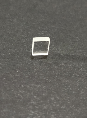 7X9柱面透镜 焦距40，材料K9，R值20.68 件号1412平凸柱面透镜