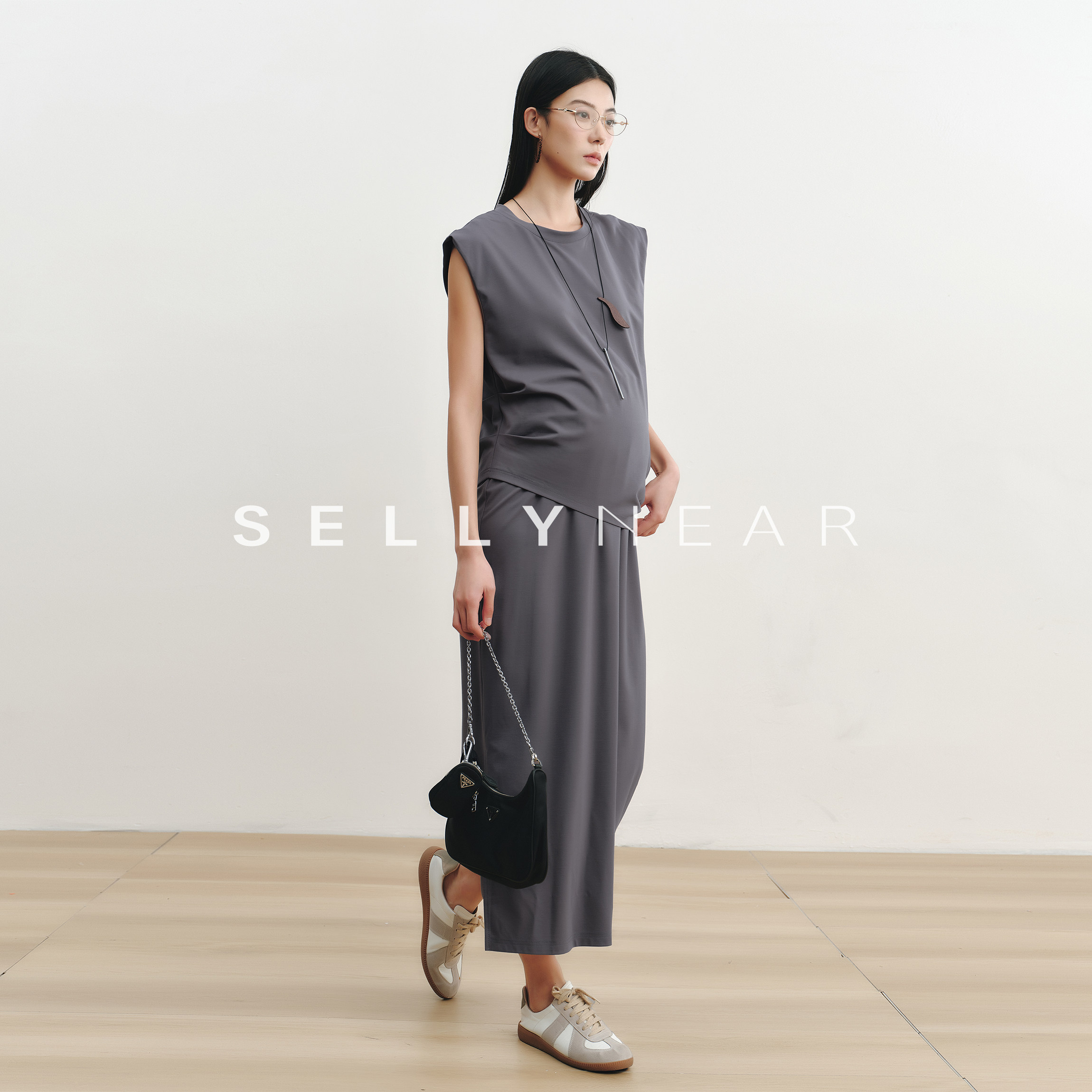 SELLYNEAR高级感孕妇连衣裙夏季新款时尚圆领无袖宽松孕期哺乳裙
