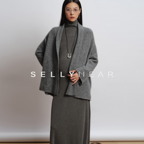 SELLYNEAR高级感孕妇外套2025新款秋冬装时髦灰轻盈暖绒针织开衫