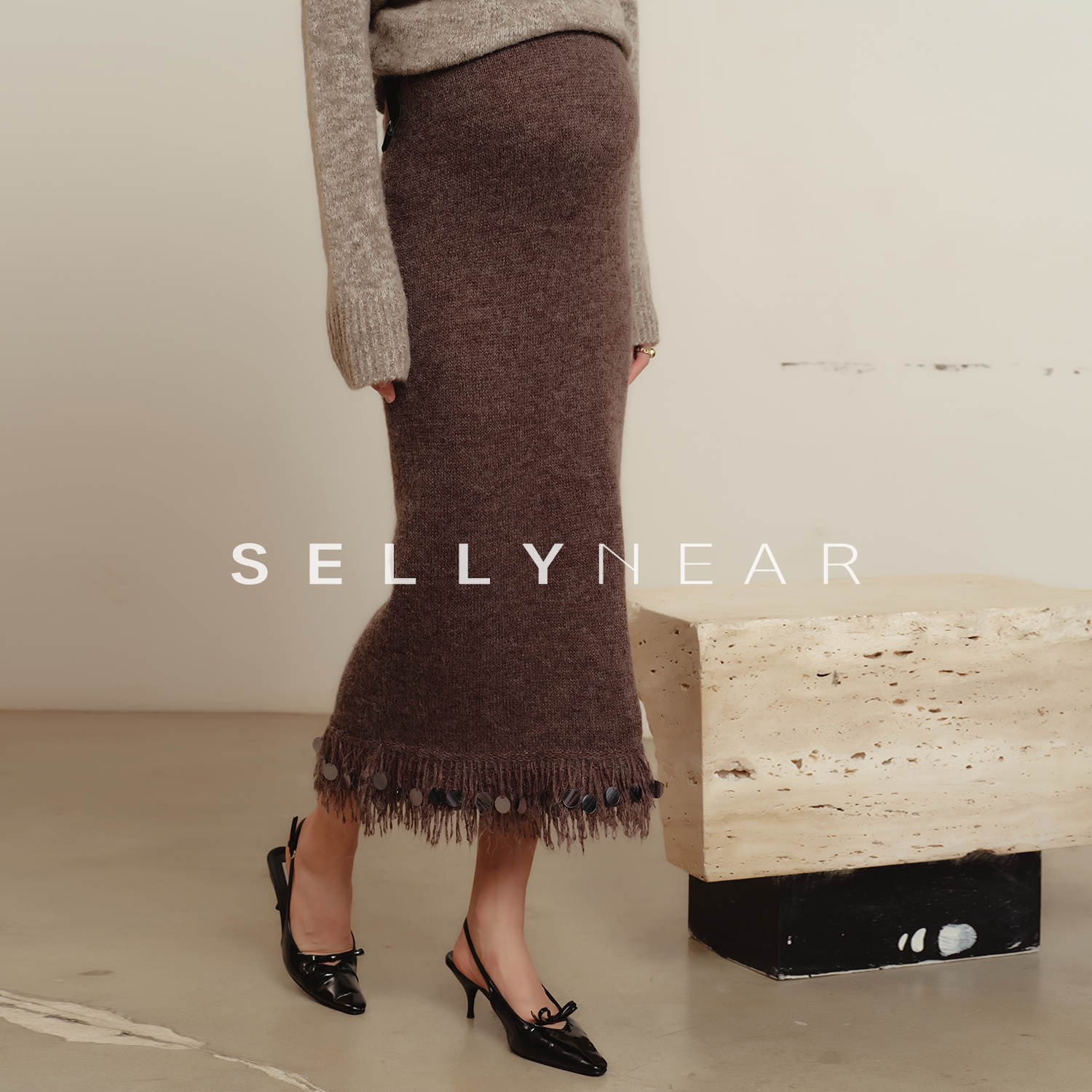 SELLYNEAR孕妇半身裙秋冬装新款时尚亮片拉毛针织半裙无托腹短裙