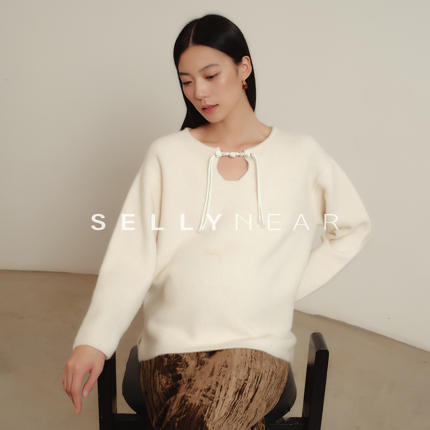 SELLYNEAR孕妇毛衣冬季外穿2025新款时尚手工盘扣毛衣孕妇上衣冬