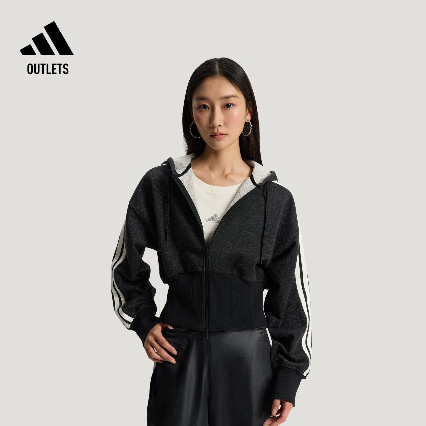 阿迪达斯女子连帽夹克外套