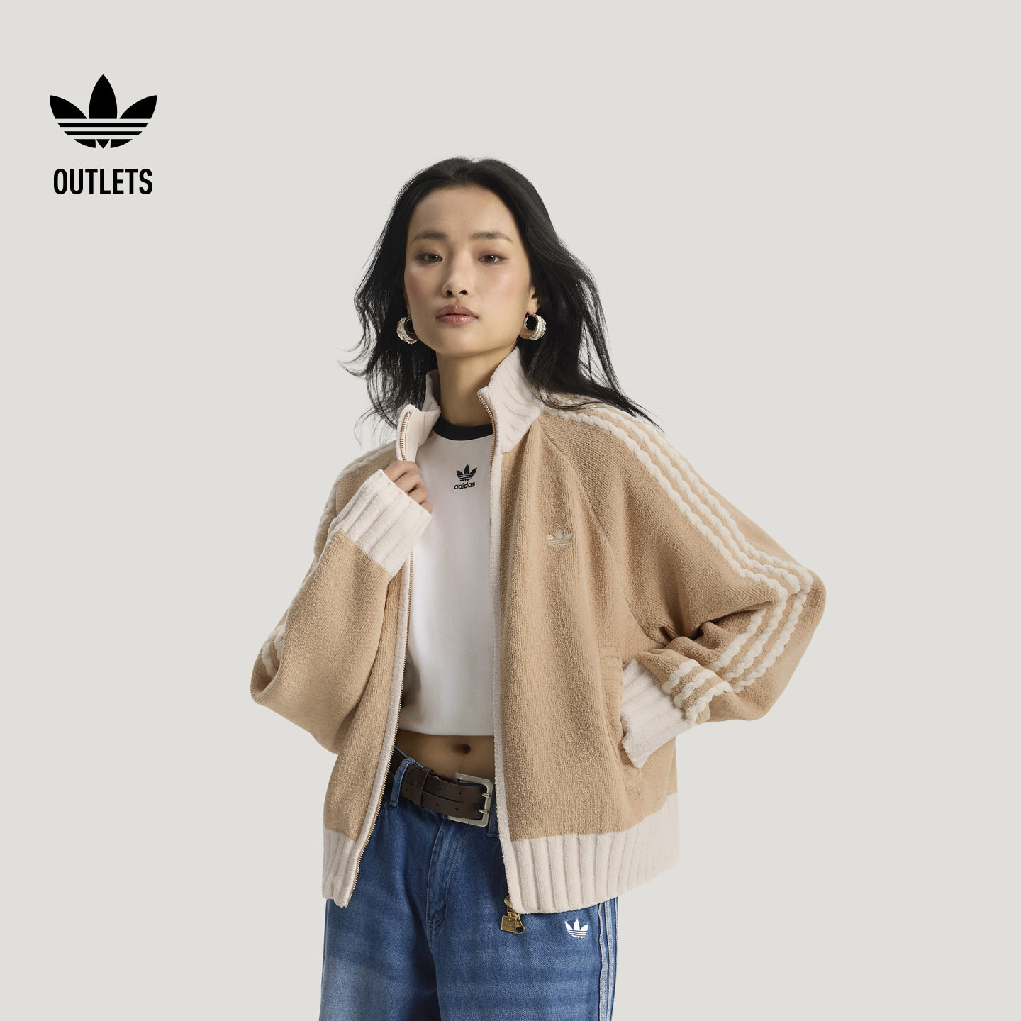 阿迪达斯三叶草女子夹克外套图片