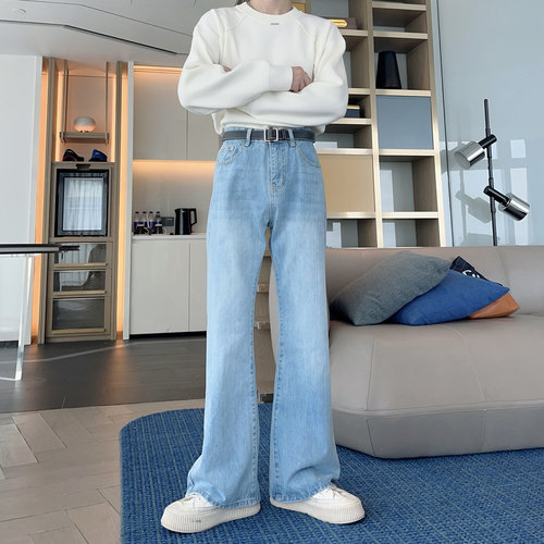 竹节纹浅蓝色直筒微喇叭牛仔裤男