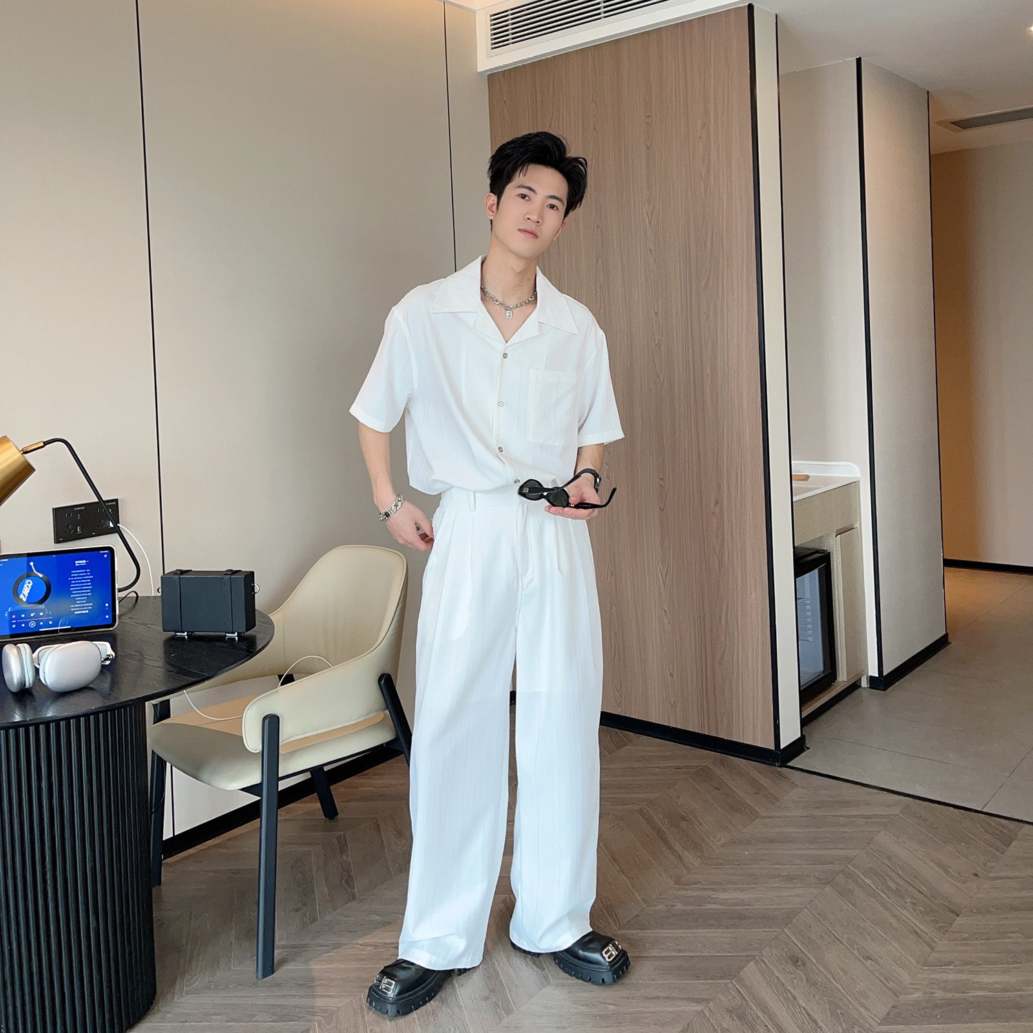 夏季薄款古巴领短袖衬衫时尚套装图片