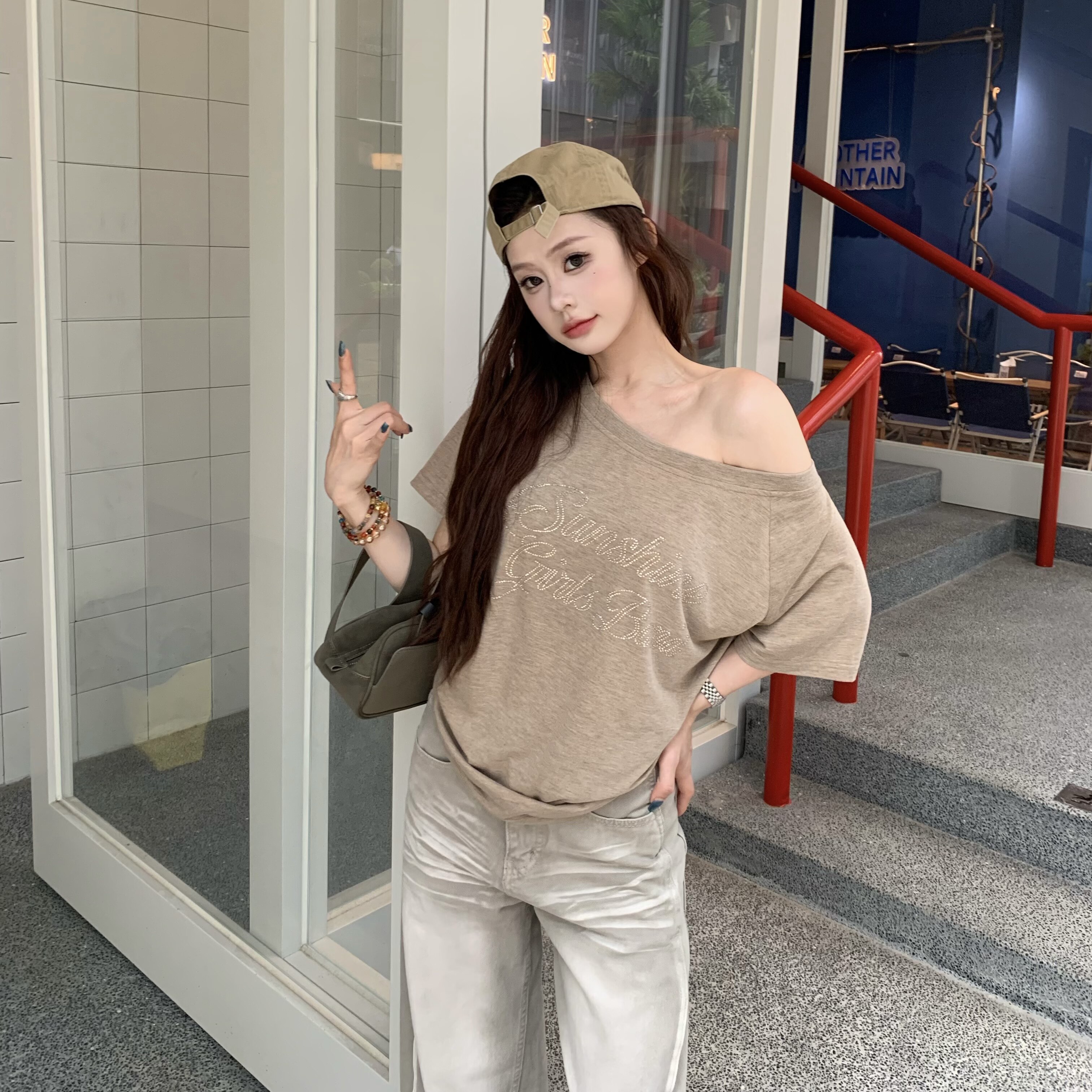 3MER辣妹闪钻斜肩T恤图片