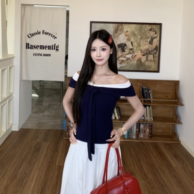 3MER哦哦三妹纯欲气质两穿绑带T