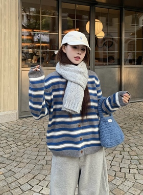 3MER哦哦三妹韩系慵懒风蓝色条纹撞色圆领毛衣女秋冬新款针织开衫