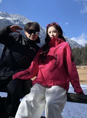 3MER哦哦三妹情侣户外夹克女宽松2025秋冬新款登山服运动连帽外套